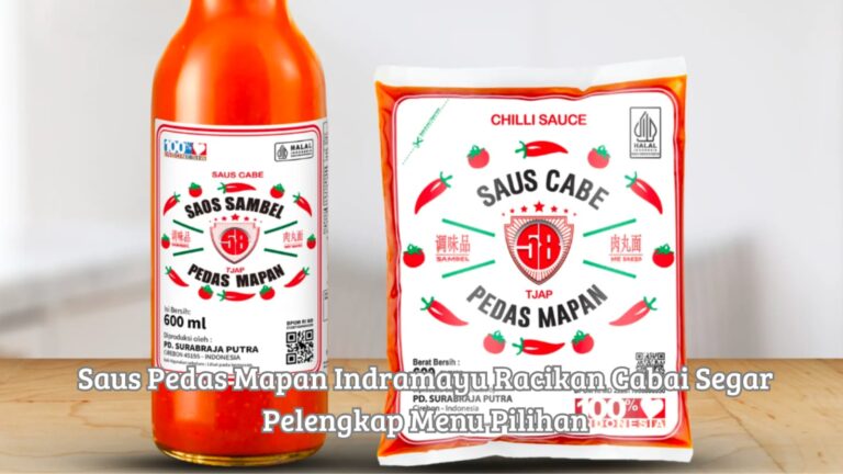 Kemasan botol saus pedas mapan indramayu buatan PT Surabrajaputra berdampingan dengan sajian ikan bakar dan olahan seafood khas Indramayu